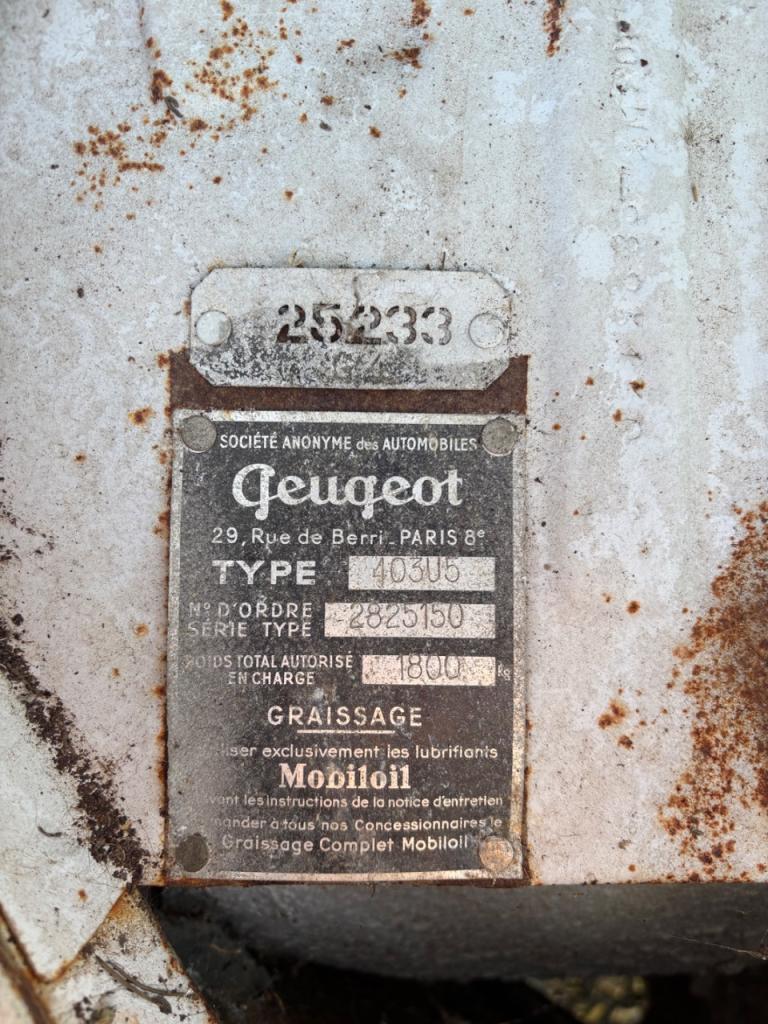 PEUGEOT 403 - 1957 LesAnciennes.com