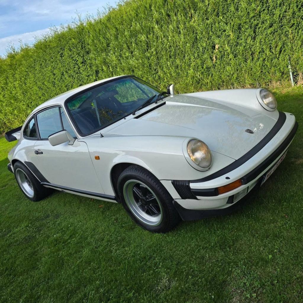 PORSCHE 911 3.2l Carerra - 1984 LesAnciennes.com