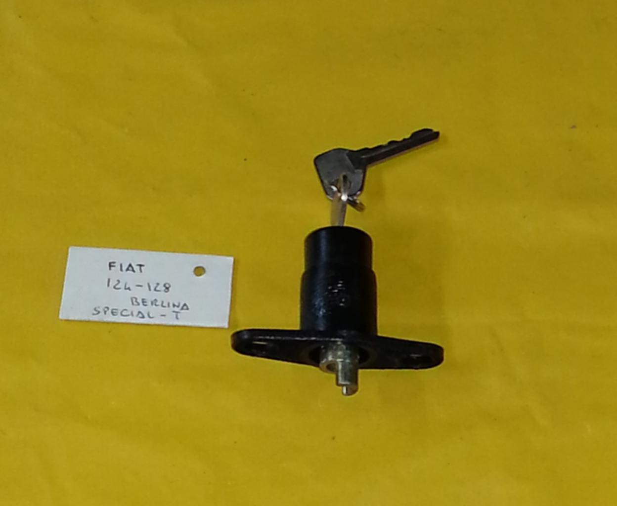 FIAT 124 128 serrure de coffre LesAnciennes.com