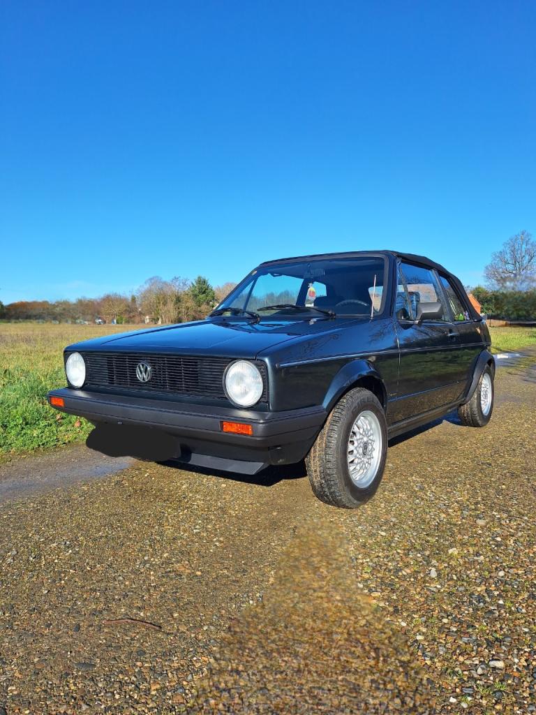 VOLKSWAGEN Golf Cabriolet Karmann - 1982 LesAnciennes.com