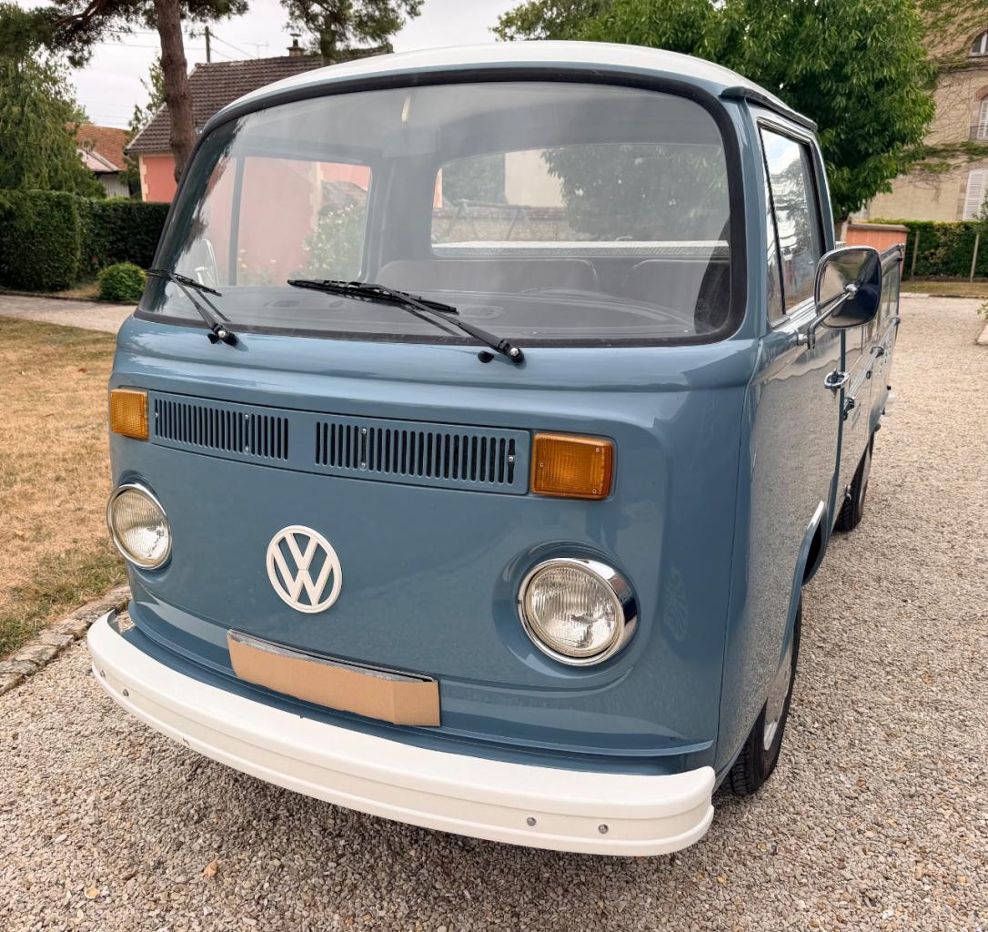 VOLKSWAGEN Combi T2 plateau - 1975 LesAnciennes.com