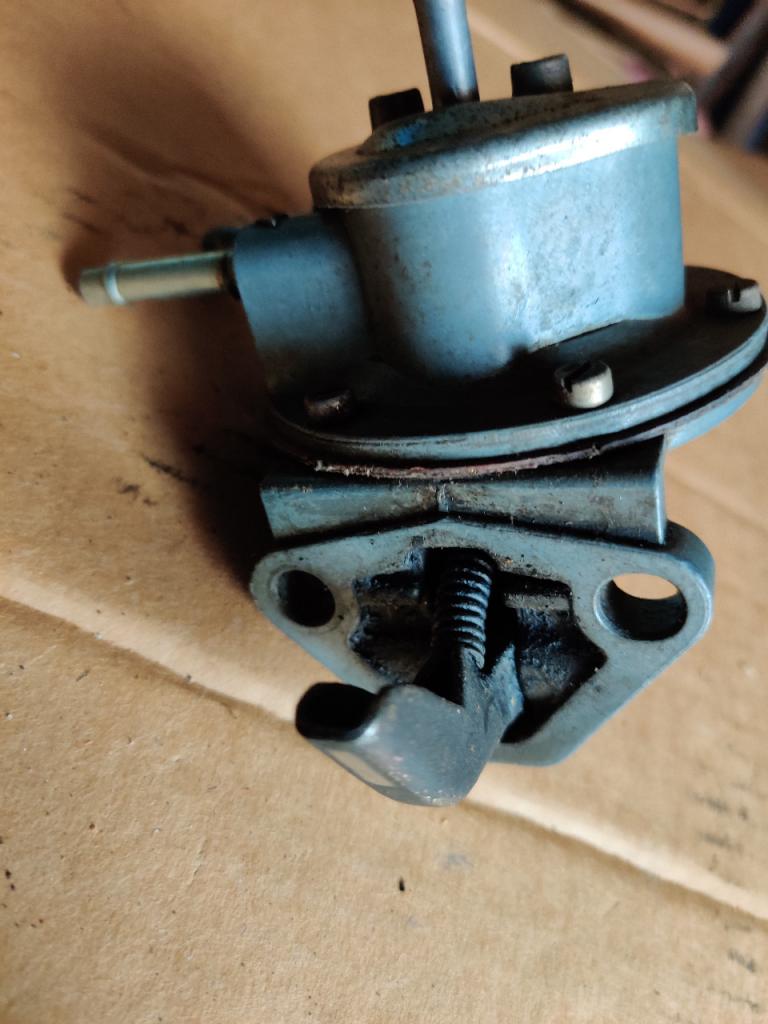 POMPE A ESSENCE SIMCA - MATRA AVEC Retour LesAnciennes.com