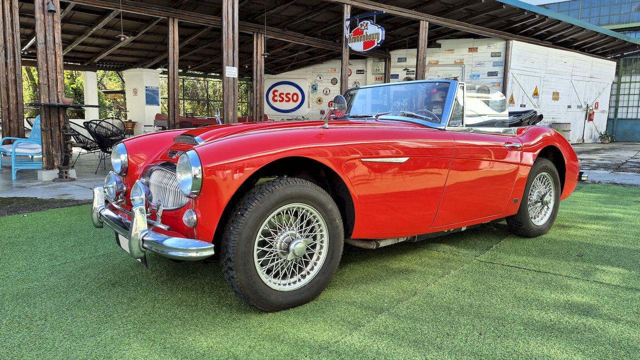 AUSTIN HEALEY 3000 BJ8 MK III - 1965 LesAnciennes.com
