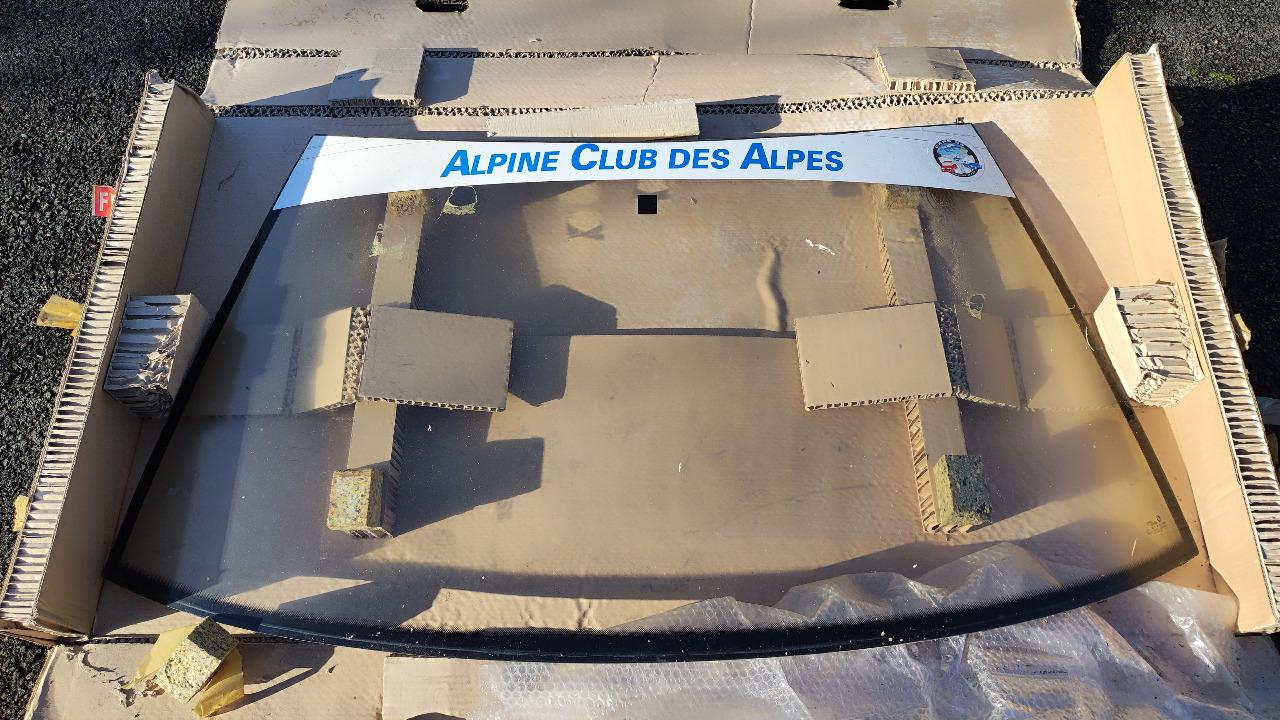 Pare-brise pour Alpine GTA LesAnciennes.com