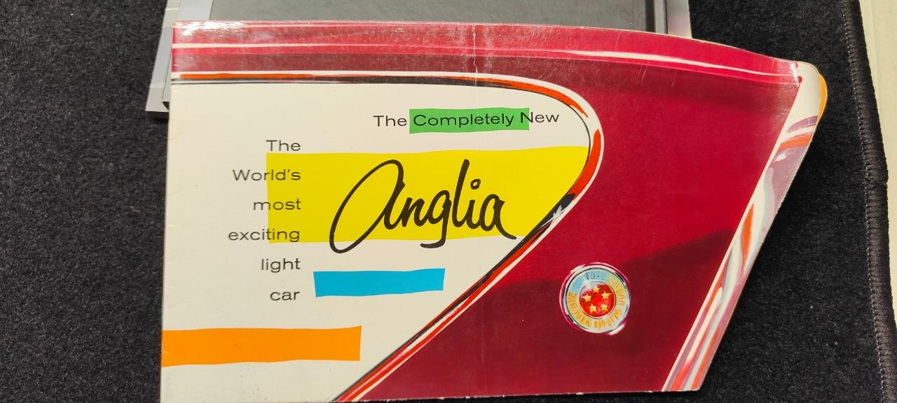 Catalogue publicitaire Ford Anglia LesAnciennes.com