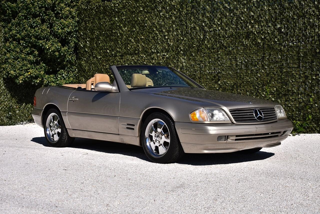 1999 Mercedes-Benz R129 SL500 Convertible 5,0L V8 LesAnciennes.com