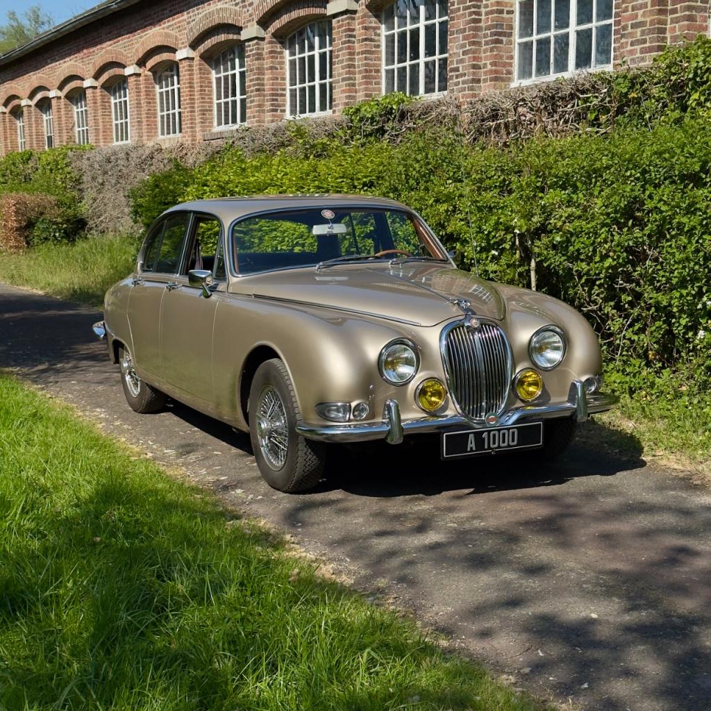 JAGUAR Type S - 1967 LesAnciennes.com