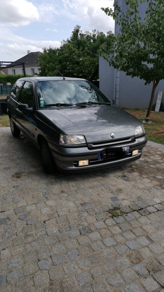 RENAULT Clio - 1994 LesAnciennes.com