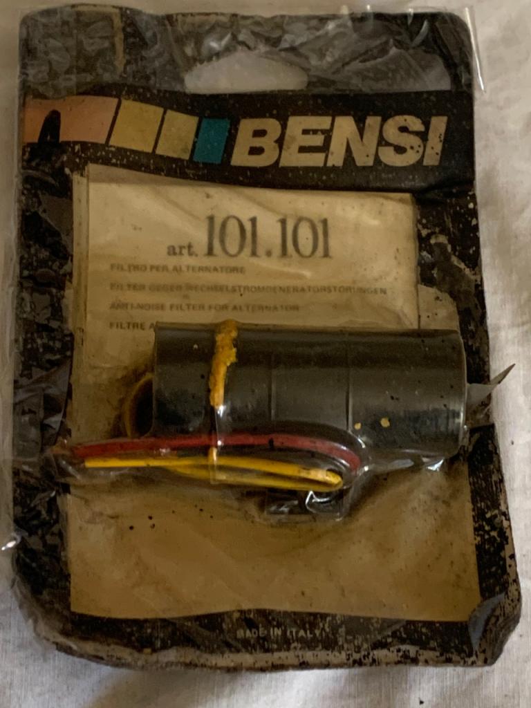 Condensateur ancien BENSI 101.101 LesAnciennes.com