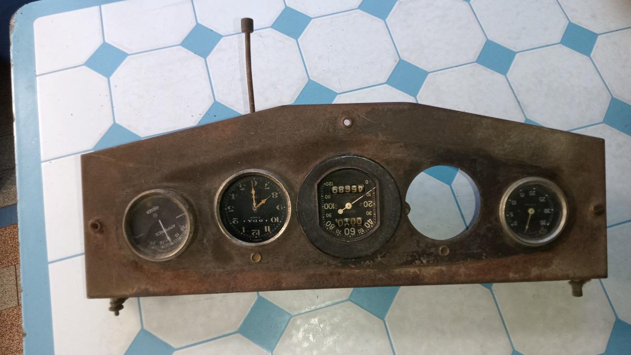 Tableau de bord pour Pièces CITROEN AC4 LesAnciennes.com