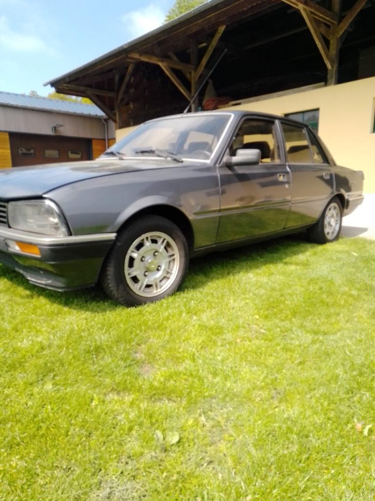 PEUGEOT 505 V6 - 1988 LesAnciennes.com