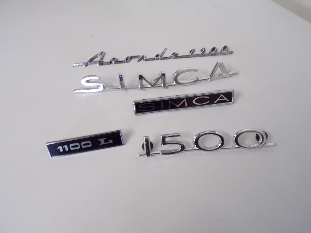 Monogramme SIMCA 1500 LesAnciennes.com