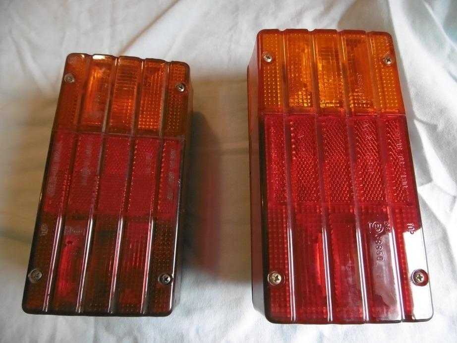 Feux arrière Piaggio P703 LesAnciennes.com