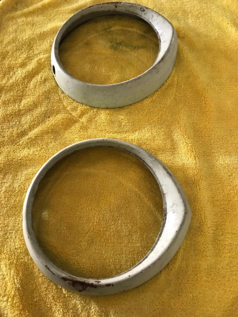 Cerclages PEUGEOT 404 LesAnciennes.com