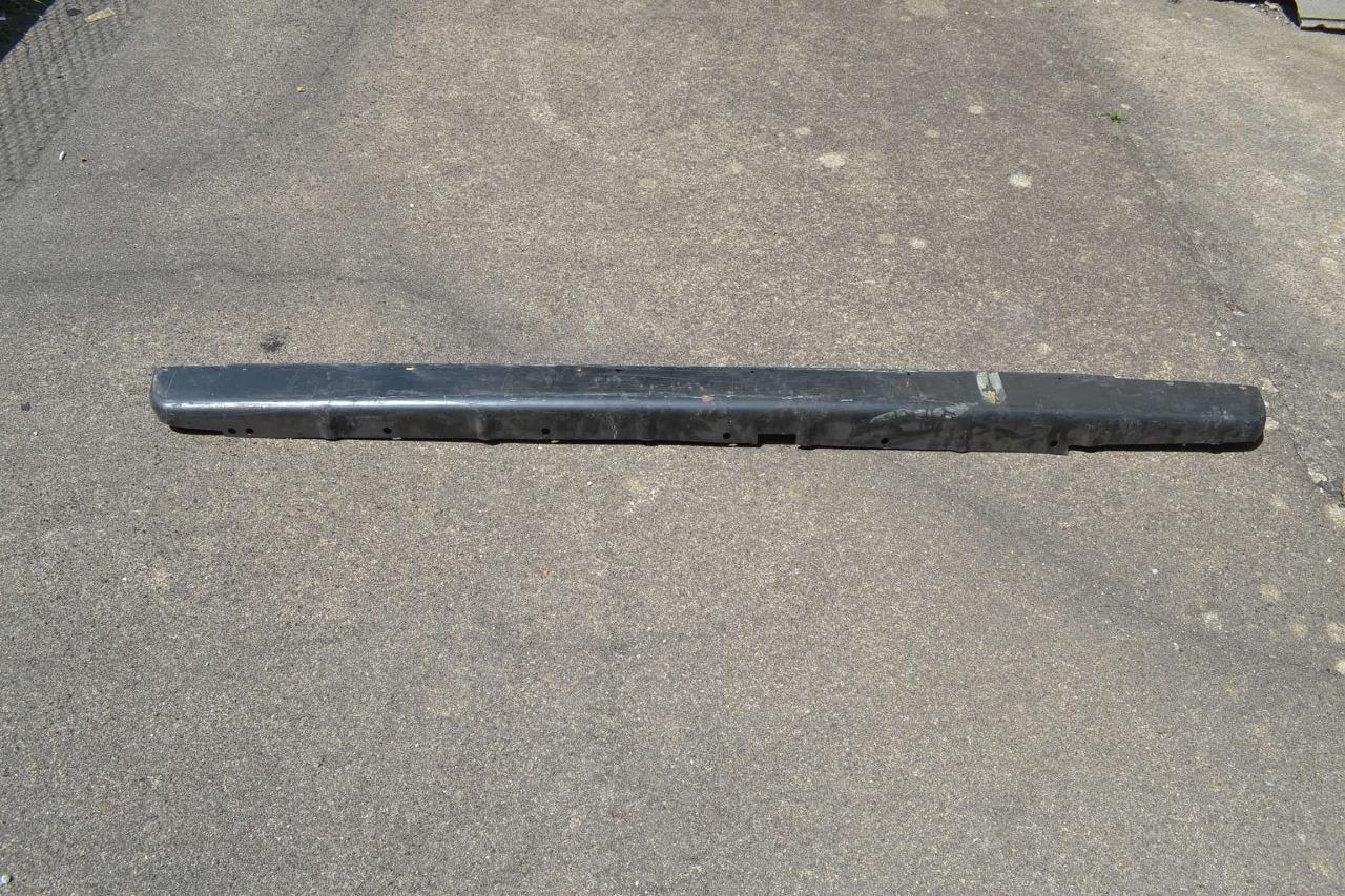 Bas de caisse G PEUGEOT 403, neuf d'origine LesAnciennes.com