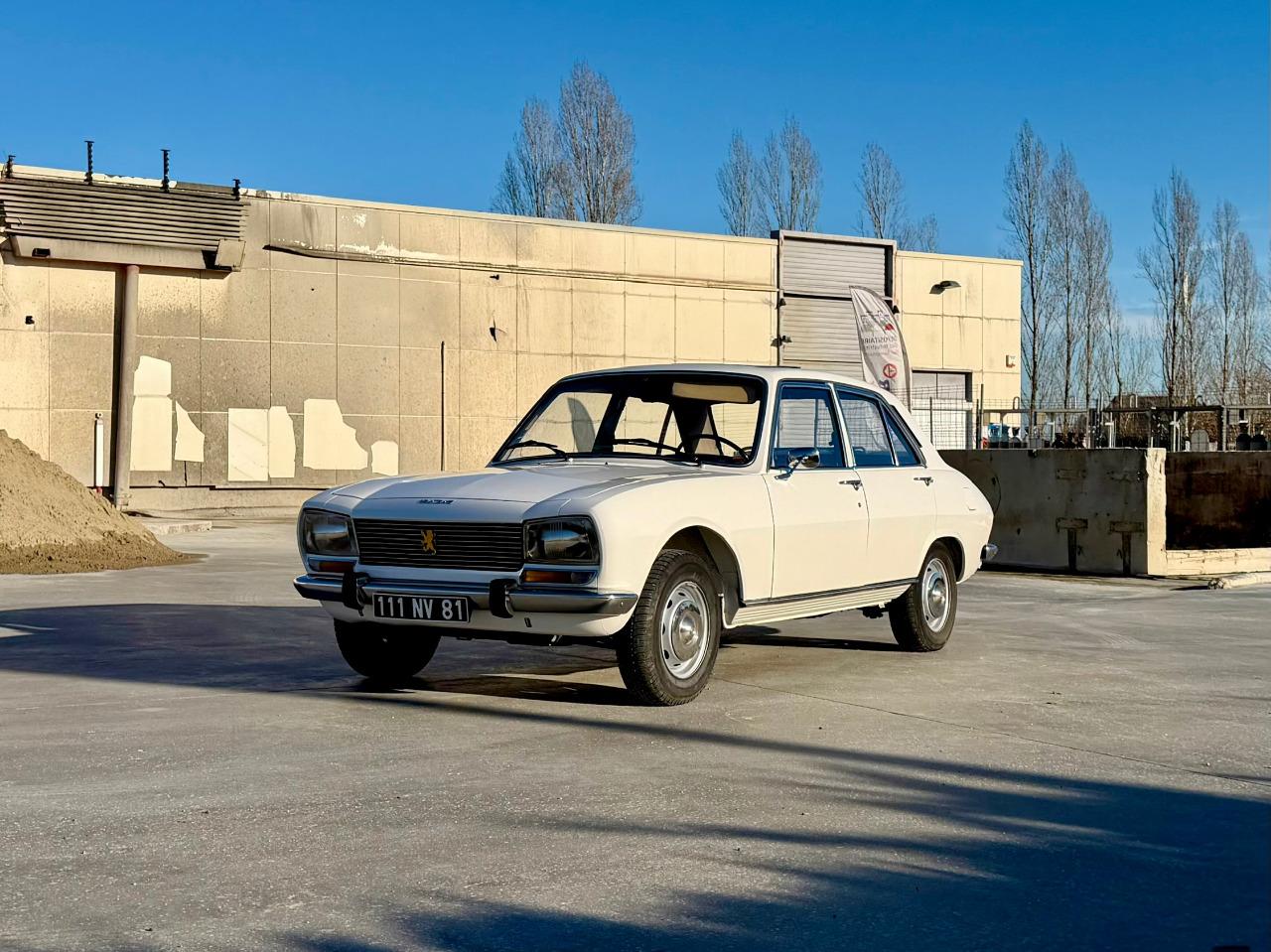 PEUGEOT 504 GL - 1974 LesAnciennes.com