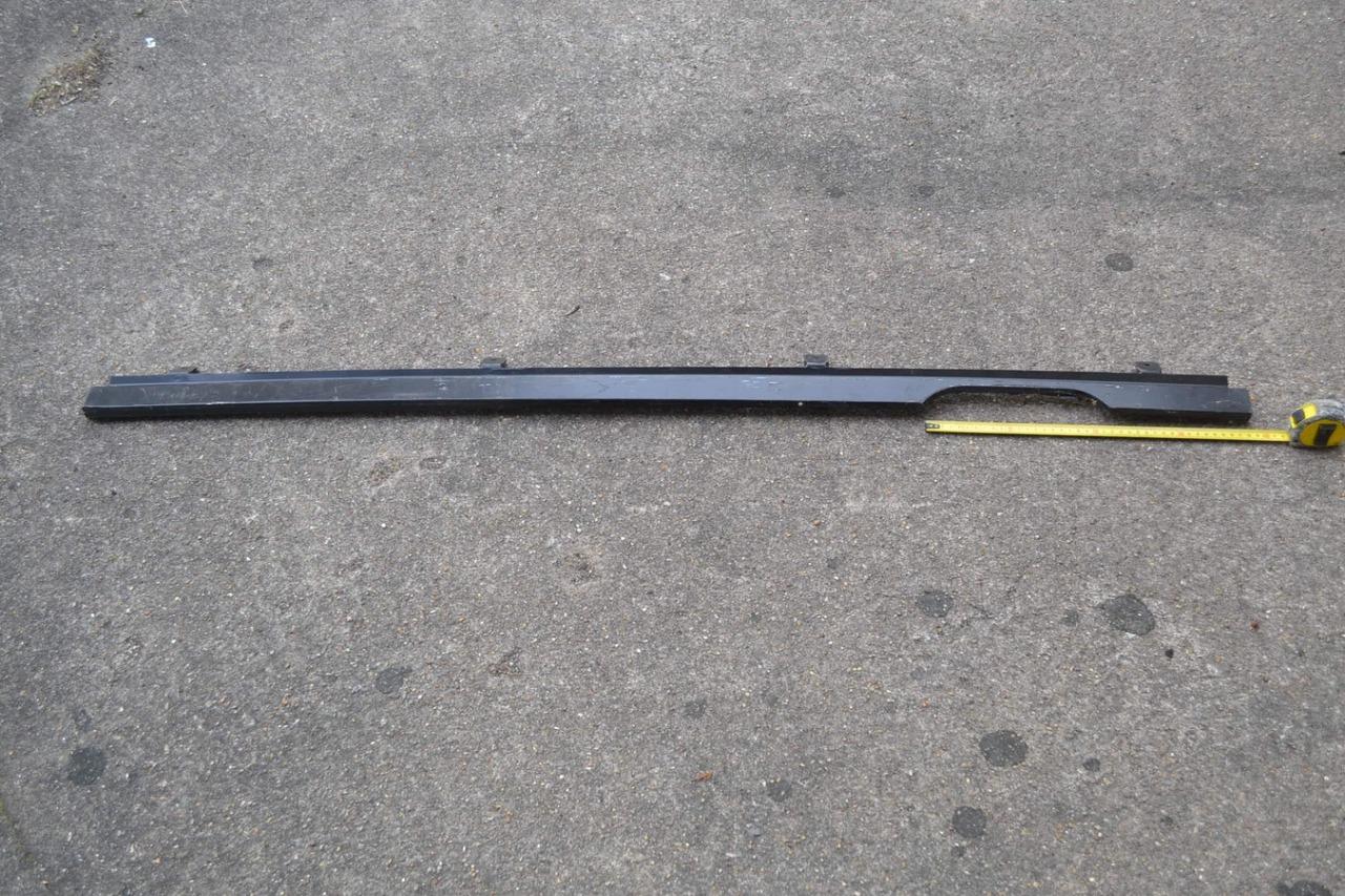 Bavette centrale pare-chocs AR PEUGEOT 604 ap 77 LesAnciennes.com