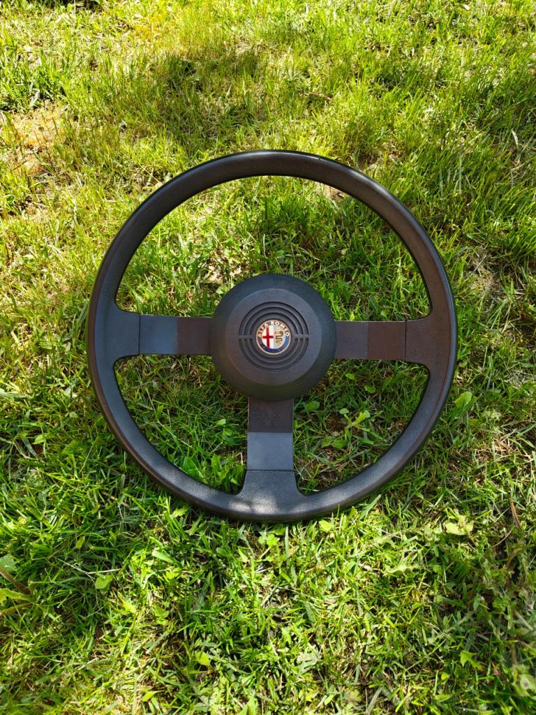 Volant ALFA ROMEO Romeo 33/75 LesAnciennes.com