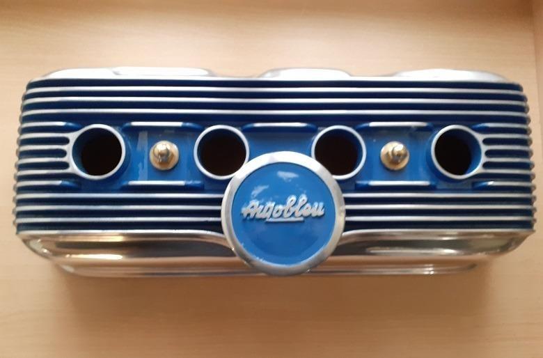 Cache culbuteurs PEUGEOT 203 LesAnciennes.com