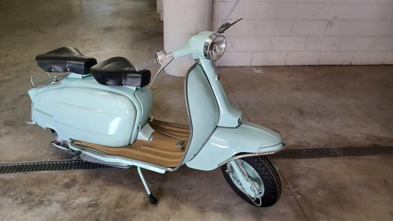1962 Innocenti Lambretta LI125 LesAnciennes.com