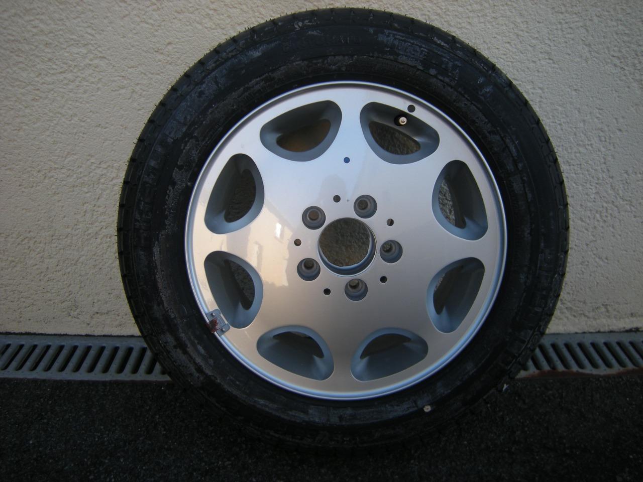 Roue de secours neuve de MERCEDES 190 LesAnciennes.com