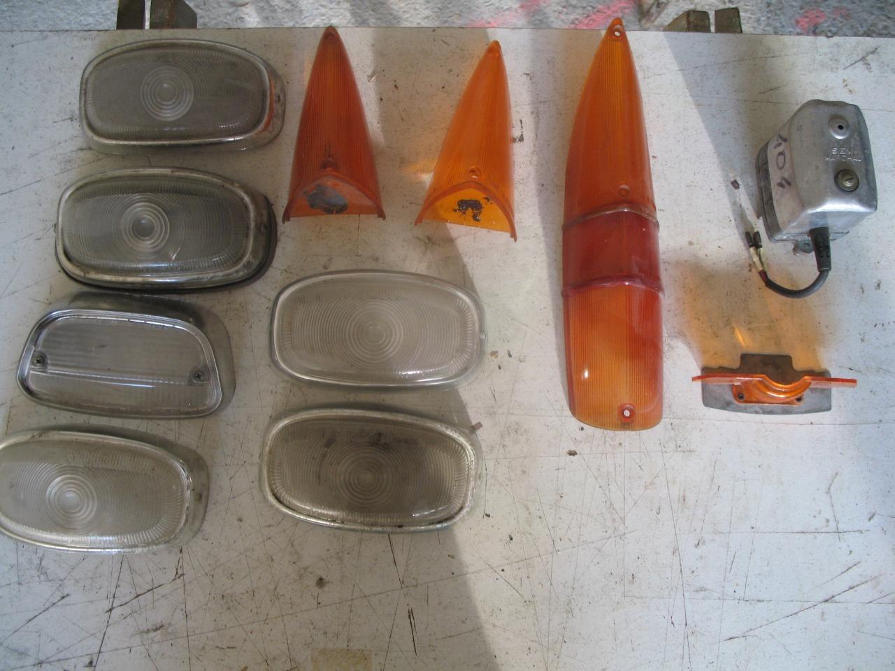 Cabochons PEUGEOT 404 LesAnciennes.com