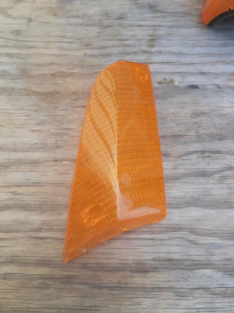 Transparant clignotant BMW 316 E21 LesAnciennes.com