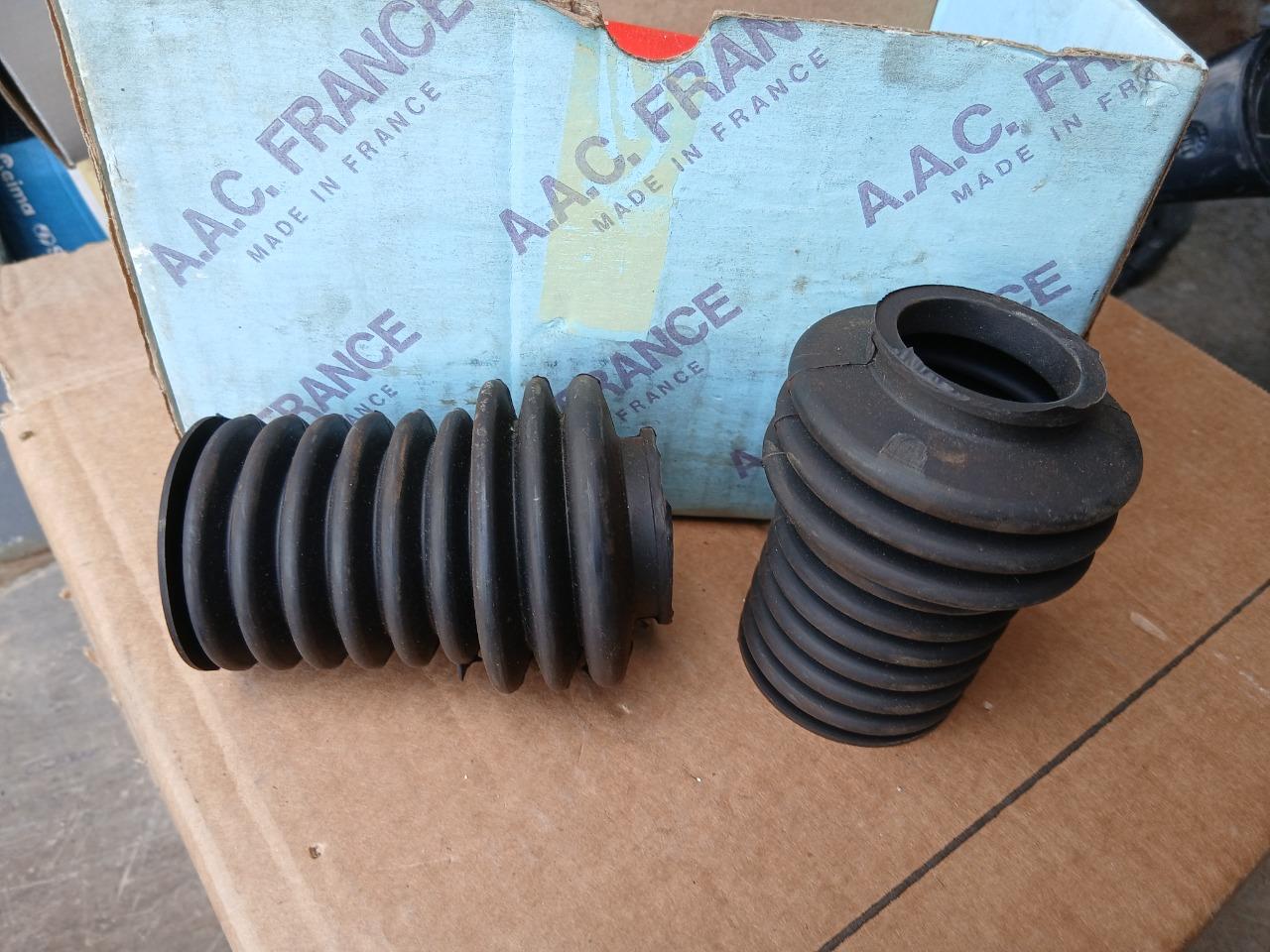 Soufflets RENAULT 4 (R4) LesAnciennes.com