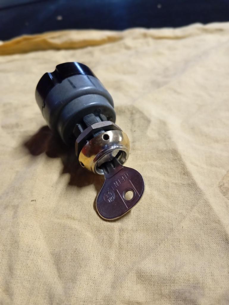 Neiman de demontage, LesAnciennes.com