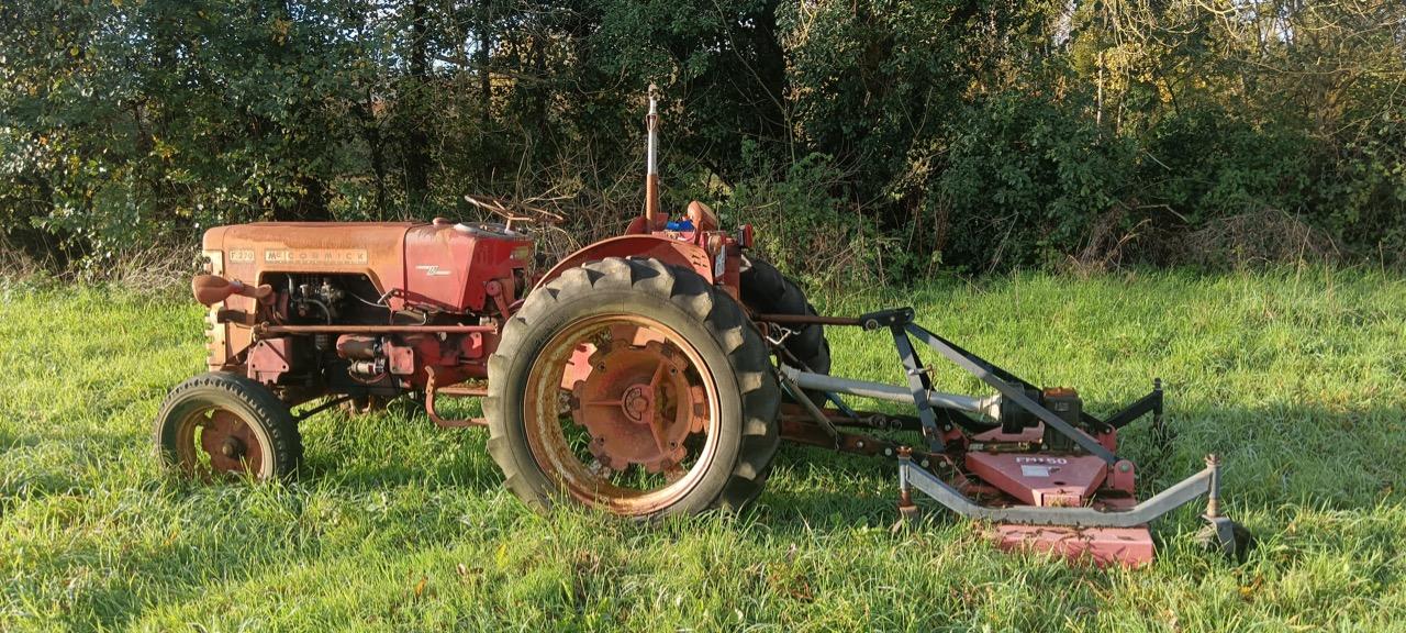 MCCORMICK F270 Vigneron - 1967 LesAnciennes.com