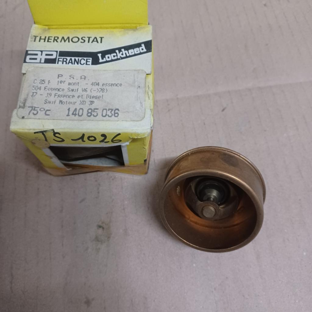 Thermostat Peugeot 404 504 J7 J9 essence LesAnciennes.com