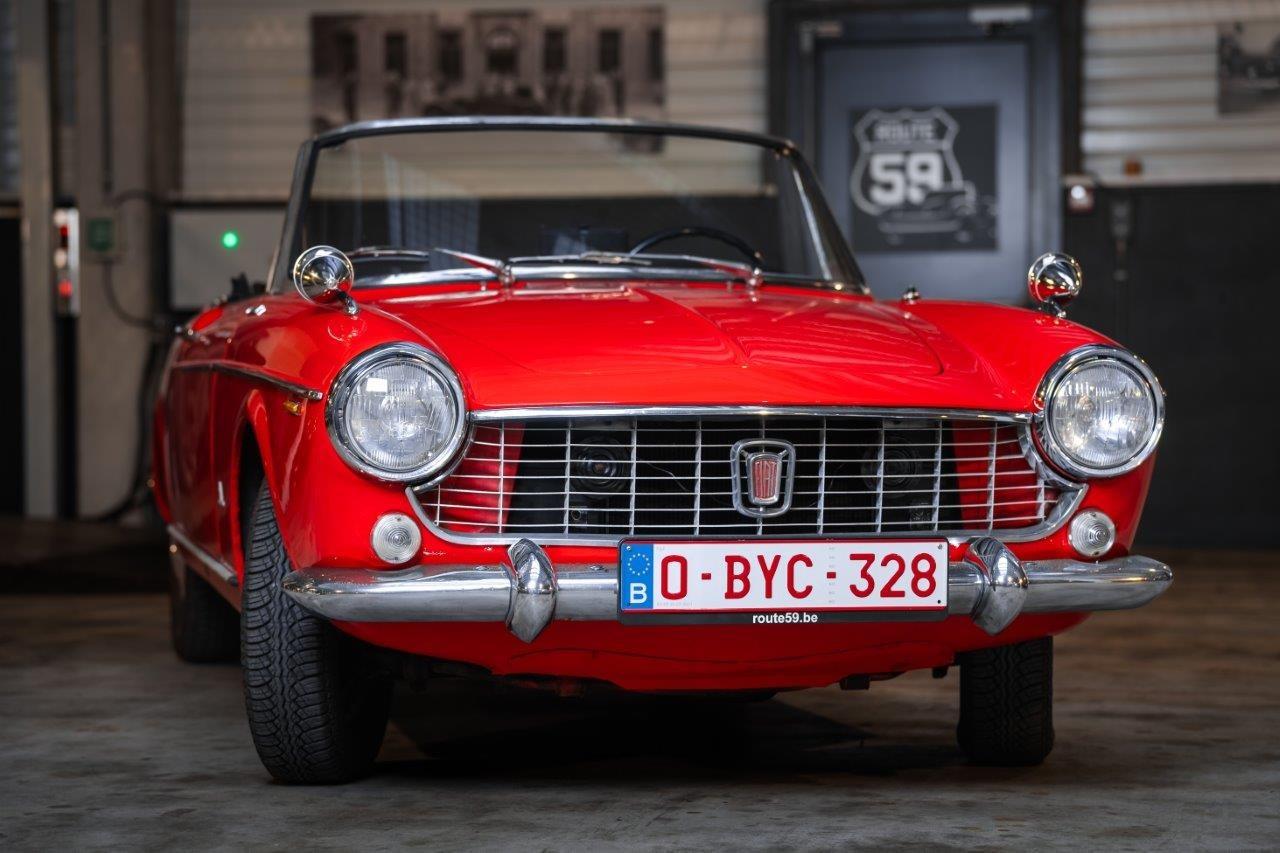 FIAT 1500 Spider - 1965 LesAnciennes.com