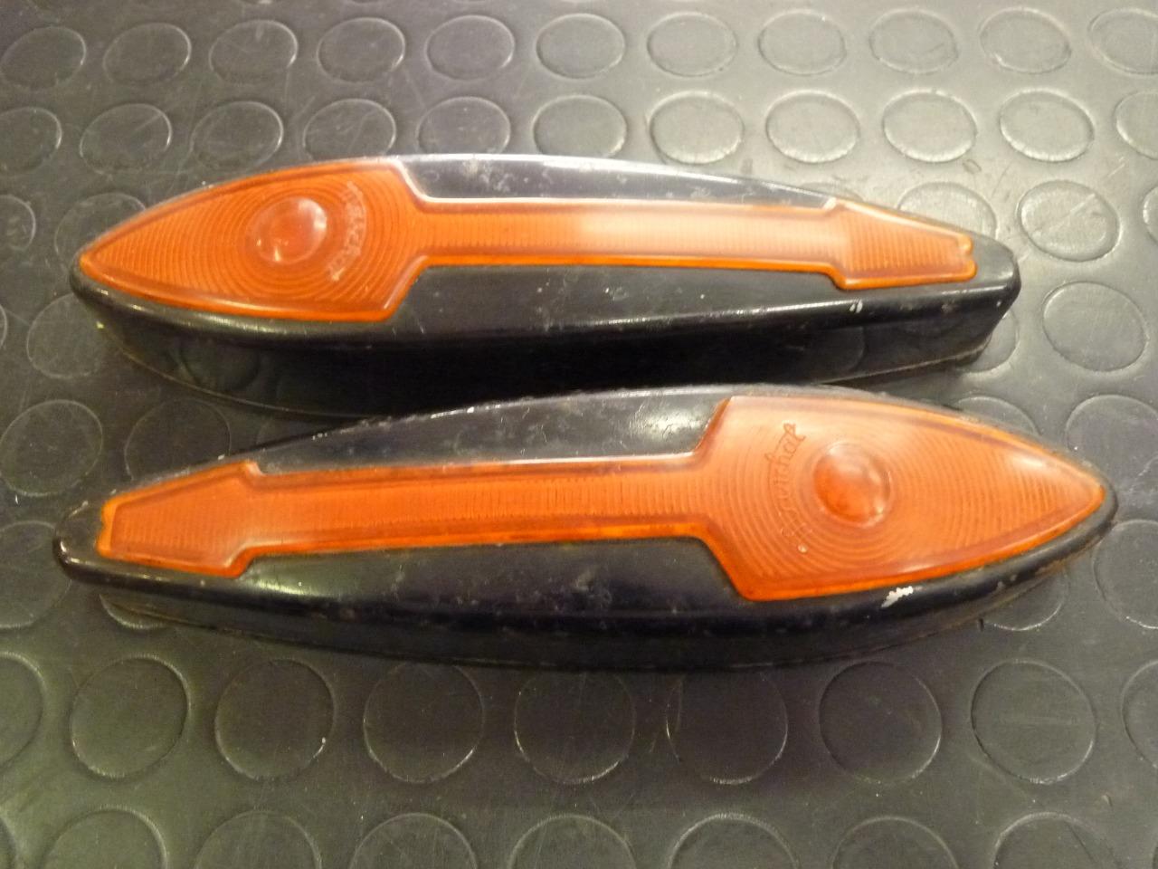 CLIGNOTANT ET FEU arriere LesAnciennes.com