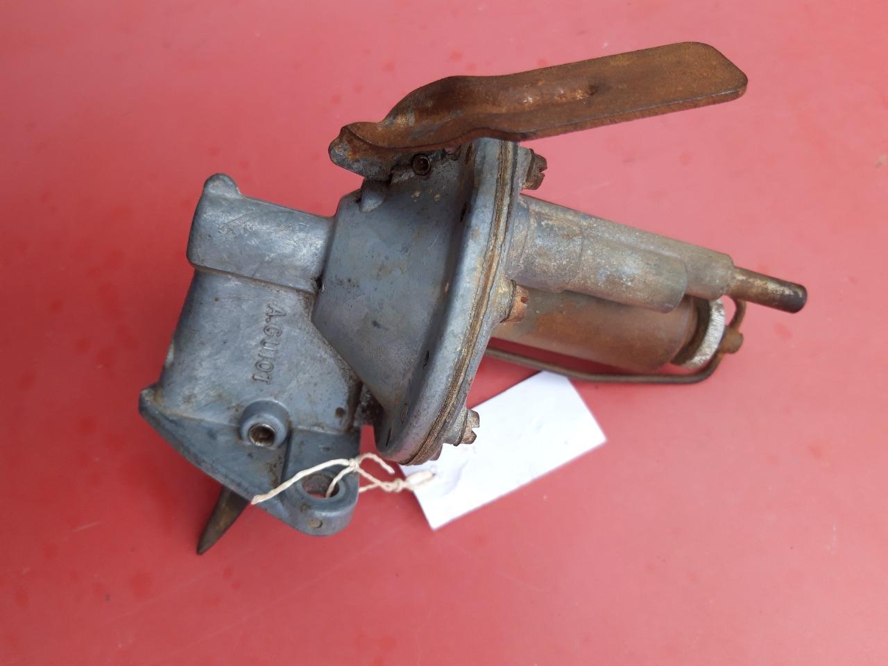 Pompe à essence CITROEN Traction LesAnciennes.com