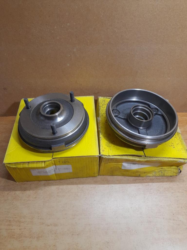 Tambours de frein Arrière Renault 4 R5 Rodéo LesAnciennes.com