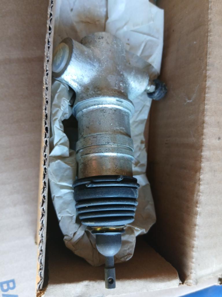 Réepteur VOLKSWAGEN 411 LesAnciennes.com