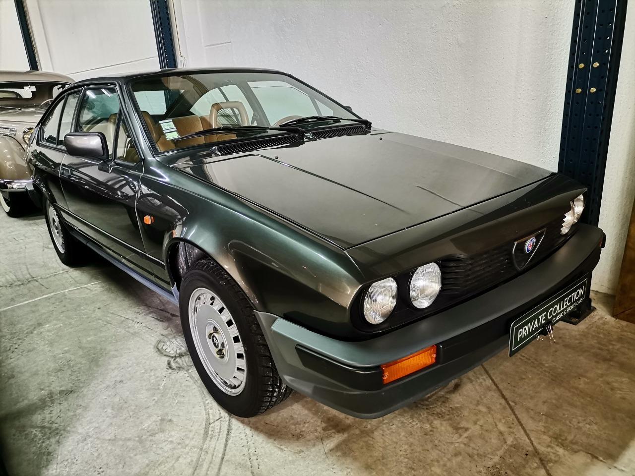 ALFA ROMEO 2000 GTV - 1985 LesAnciennes.com