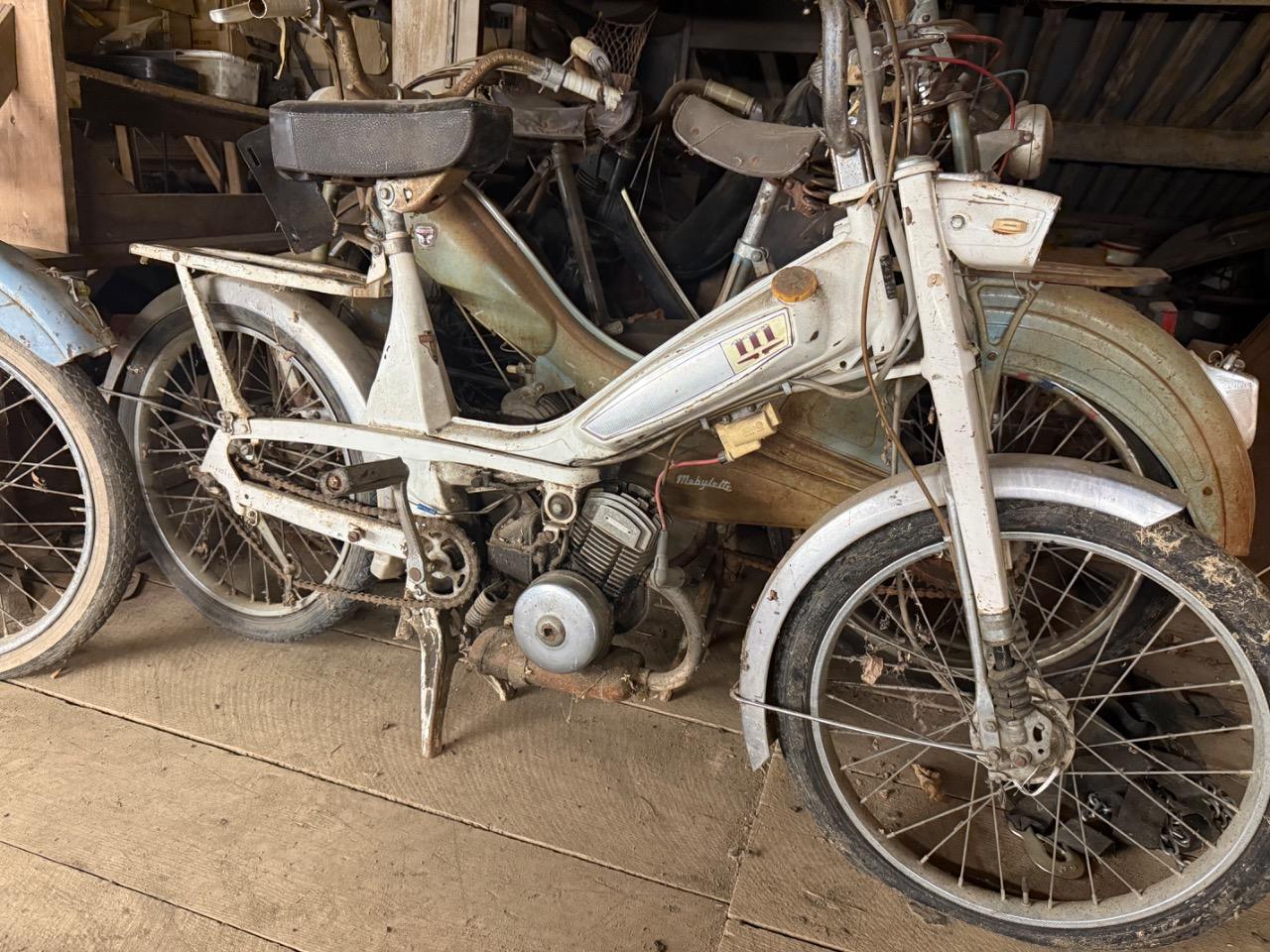 MOTOBECANE AV 40 - 1965 LesAnciennes.com