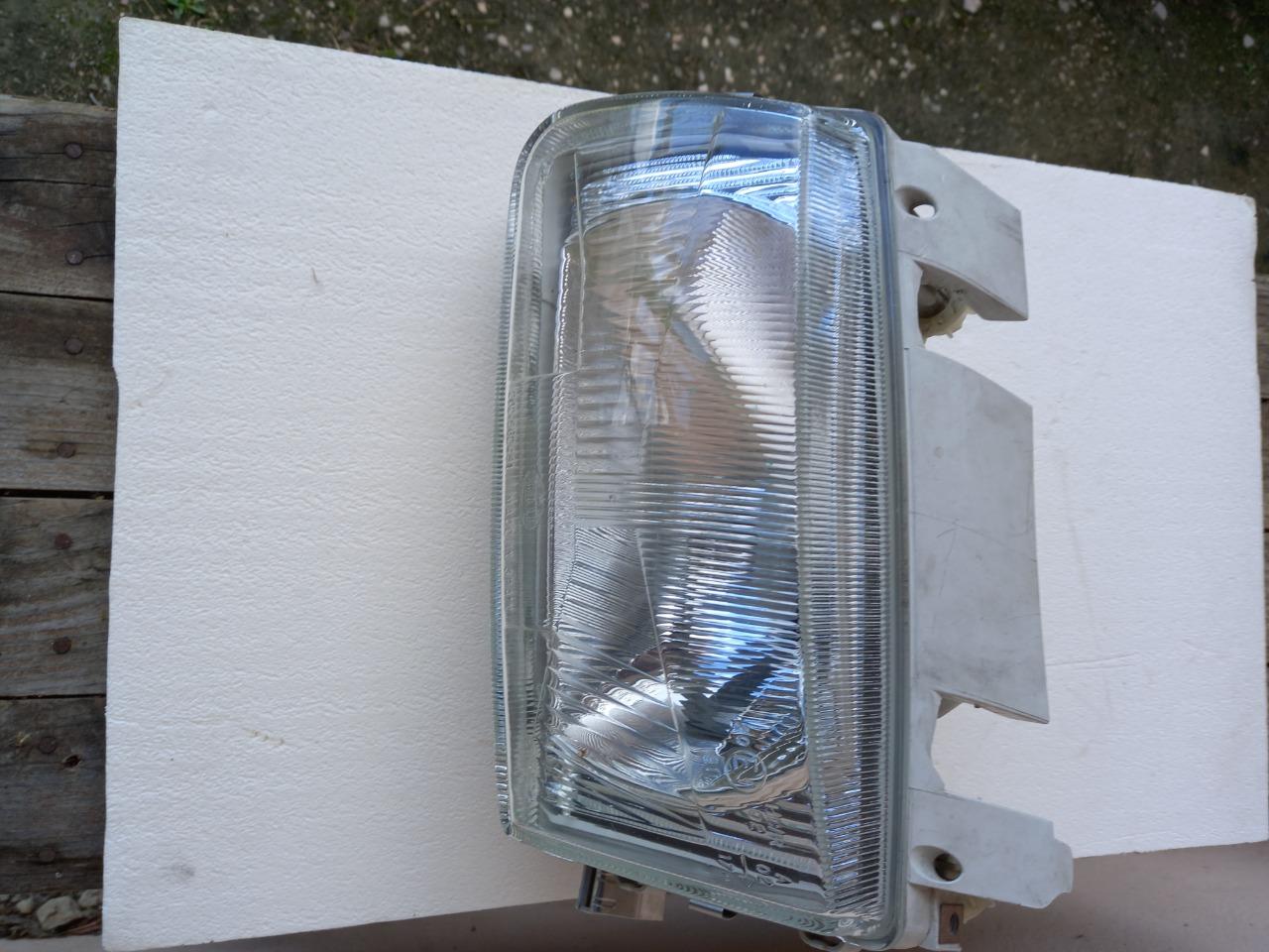 Phare G VOLKSWAGEN Polo LesAnciennes.com