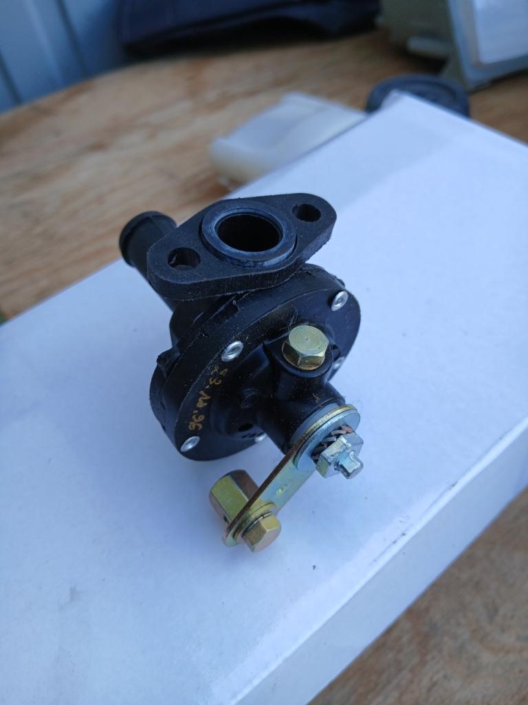 Robinet PEUGEOT J7 LesAnciennes.com