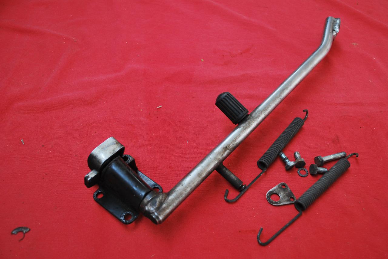 Béquille GUZZI California LesAnciennes.com