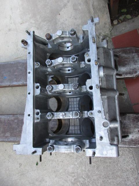 Bloc moteur Ferrari Mondial 8 LesAnciennes.com