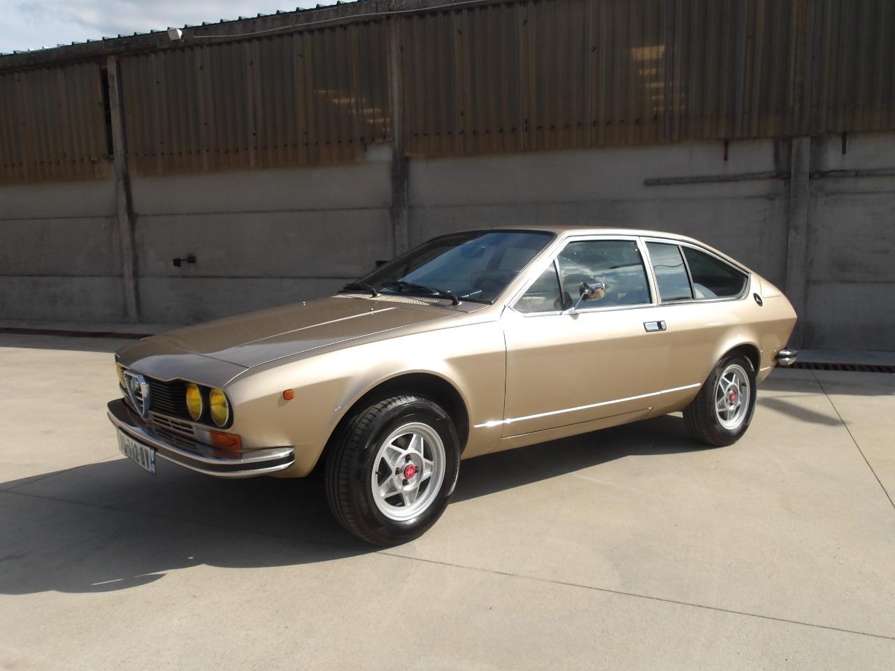 ALFA ROMEO Alfetta GT - 1978 LesAnciennes.com