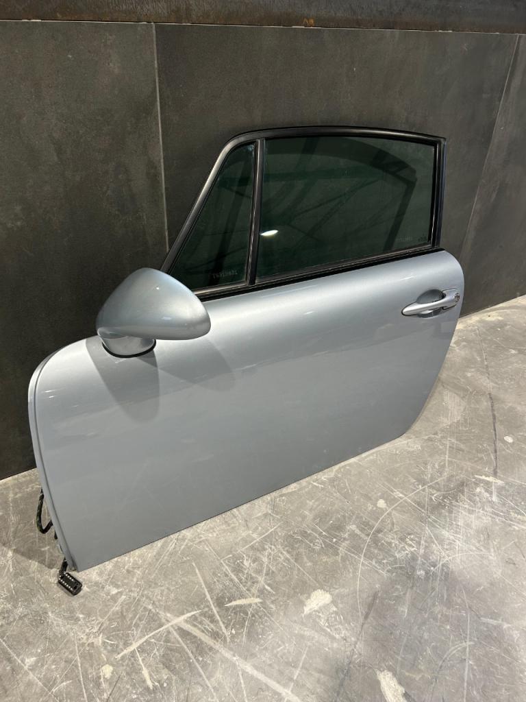 Porte gauche Porsche 911 993 Carrera 4S LesAnciennes.com