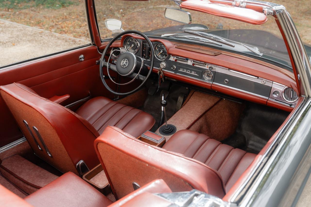 MERCEDES 230 SL - 1964 LesAnciennes.com
