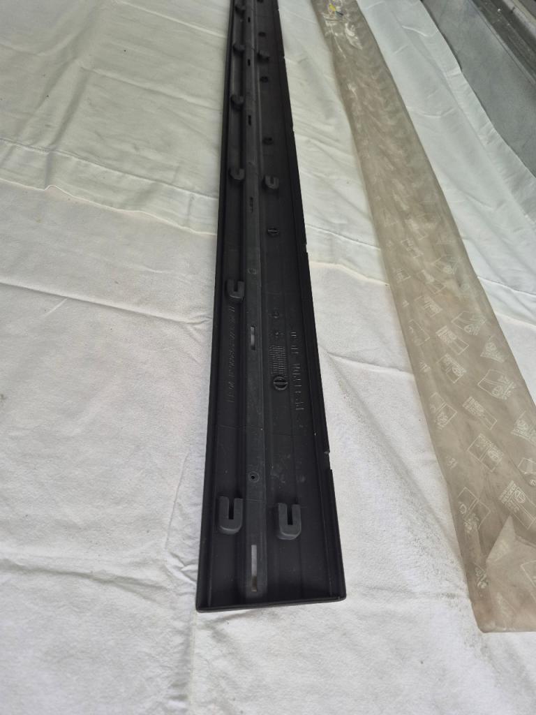Protecteur Porte AVG PEUGEOT 106 LesAnciennes.com