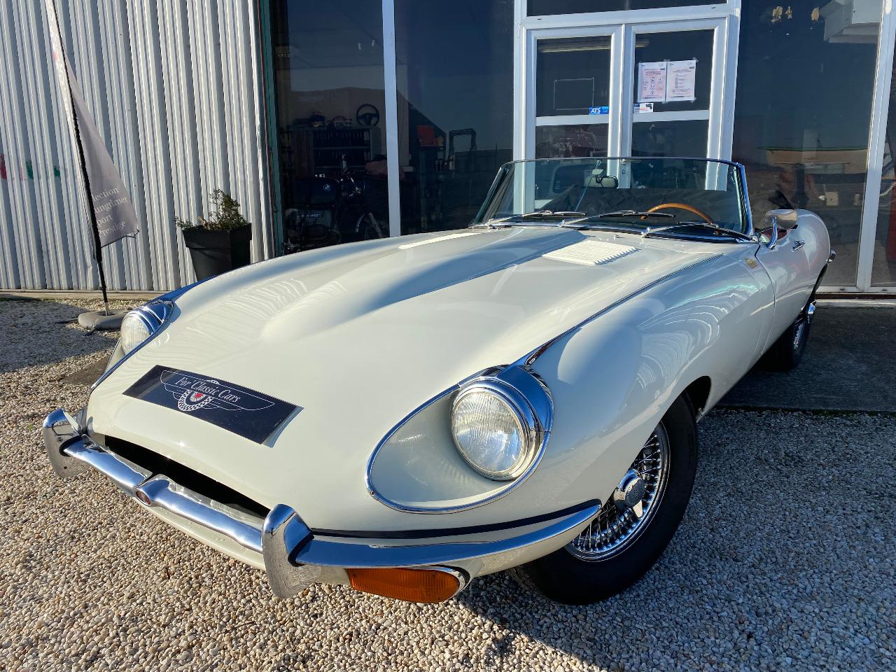 JAGUAR Type E Phase 2 Cabriolet - 1969 LesAnciennes.com