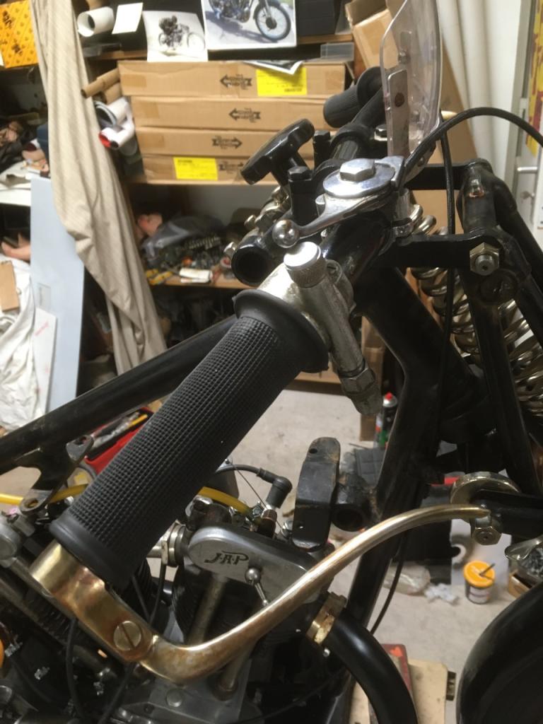 BROUGH SUPERIOR 680 OHV - 1928 LesAnciennes.com