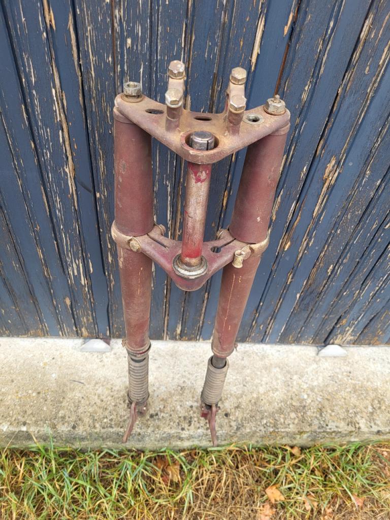 Fourche MONET GOYON 200 M2VD LesAnciennes.com