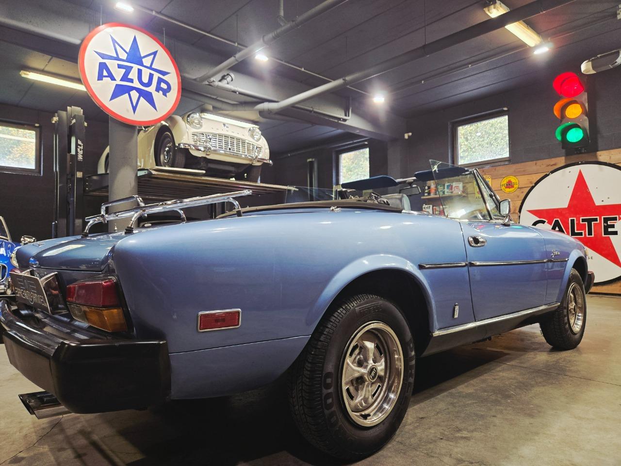 FIAT 124 Spider 2.0 - 1979 LesAnciennes.com